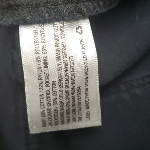 Shorts - Picture 5 of 5